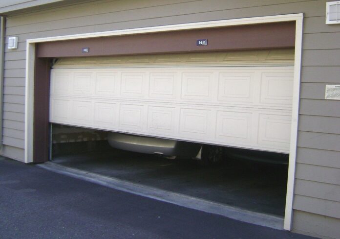 A Guide on Working, Benefits and Types Of Garage Doors